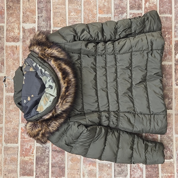 The North Face W Gotham 550 Goose Down Grape Leaf Green Puffer Jacket Faux Fur M - Picture 4 of 5